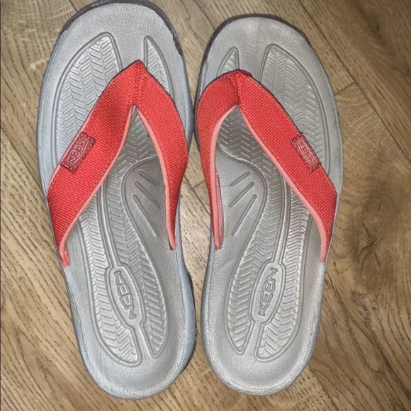 Keen Shoes - Keen flip flop sandals size 6 women outdoors